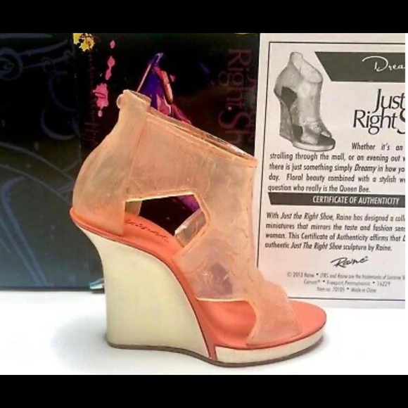 Brand New RARE Just The Right Shoe ‘DREAMY’ by Lorraine Vail (Raine) - COA - Picture 6 of 7
